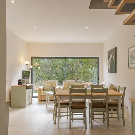 Villa Amazing *